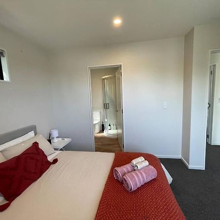 Peaceful 2Bed2Bath With Parking Close To Colombo St Christchurch Esterno foto