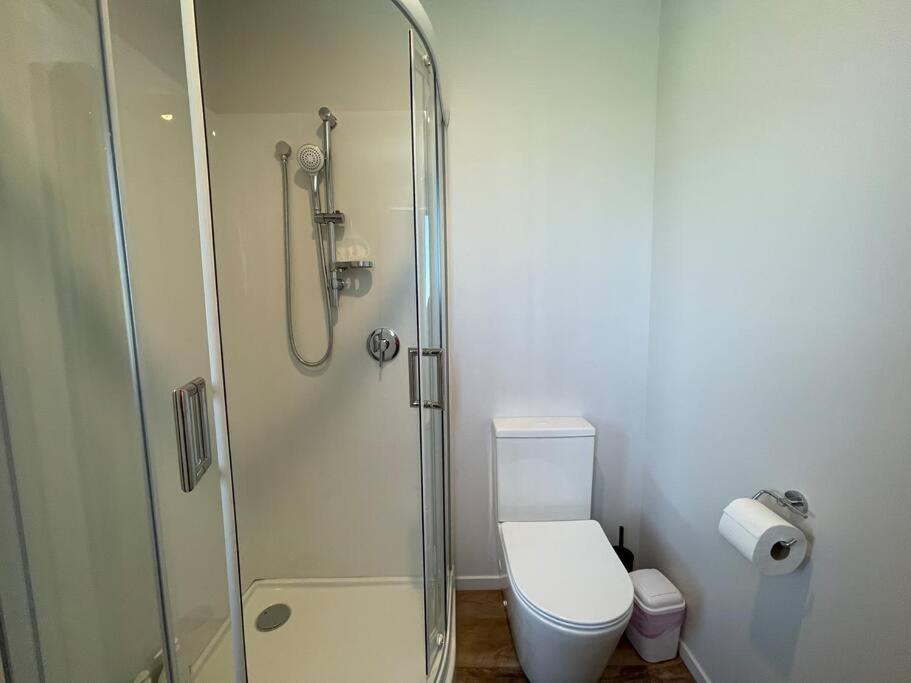 Peaceful 2Bed2Bath With Parking Close To Colombo St Christchurch Esterno foto