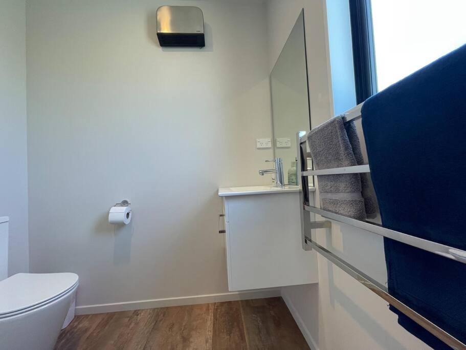 Peaceful 2Bed2Bath With Parking Close To Colombo St Christchurch Esterno foto