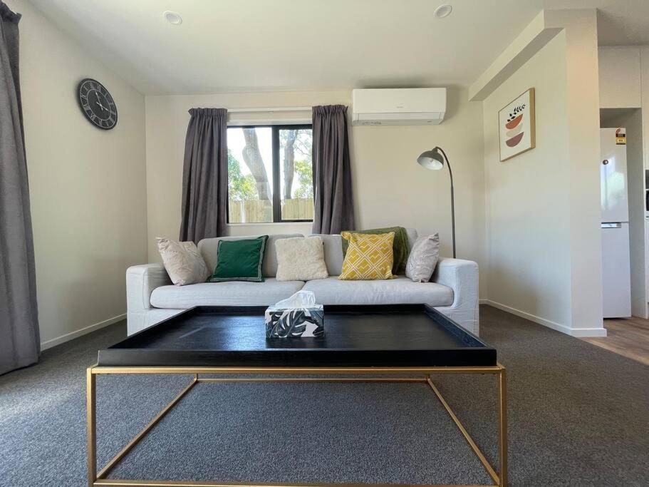 Peaceful 2Bed2Bath With Parking Close To Colombo St Christchurch Esterno foto